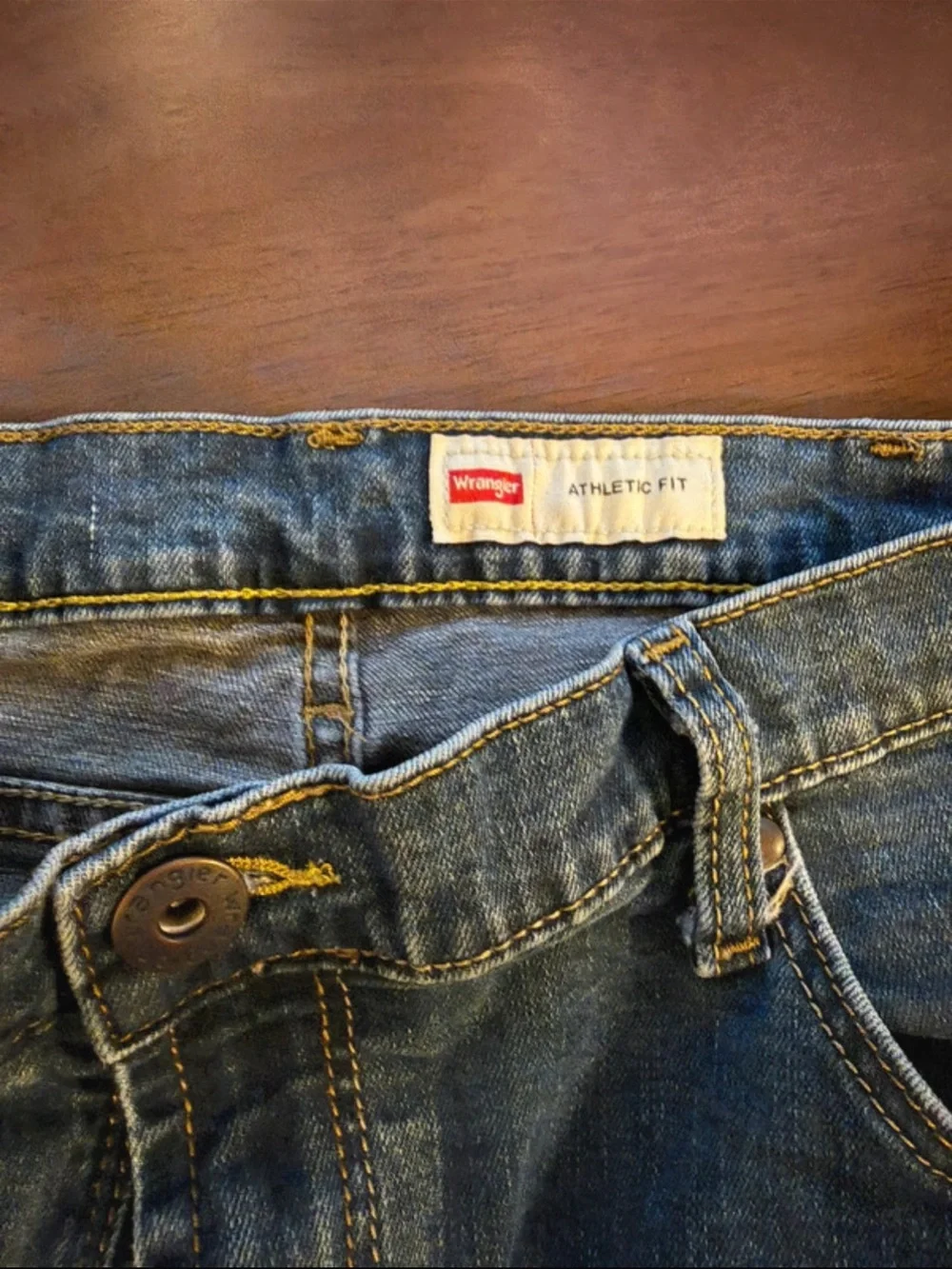 Wrangler Men's Athletic Fit Blue Denim Jeans 38 Waist 30 Length